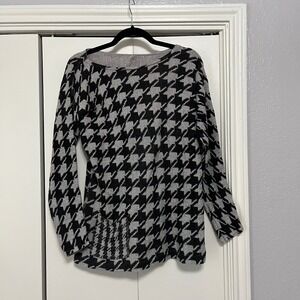 J.Jill Houndstooth Knit Sweater Boat Neck‎ Long Sleeve Women M Black Gray